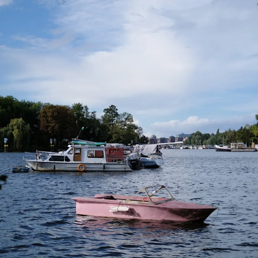 Spree a Treptow con il Molecule Man, Berlino