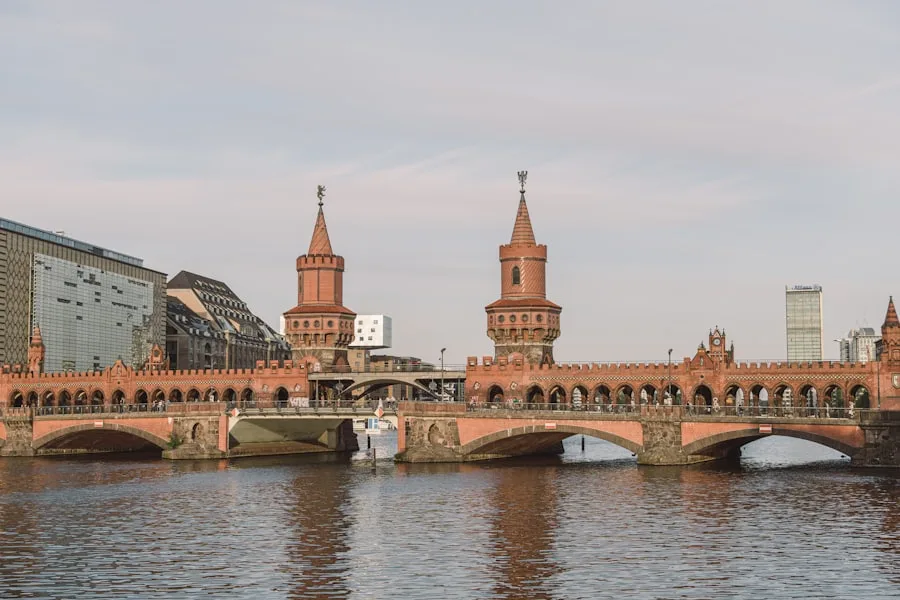 Oberbaumbrücke entre Kreuzberg e Friedrichshain