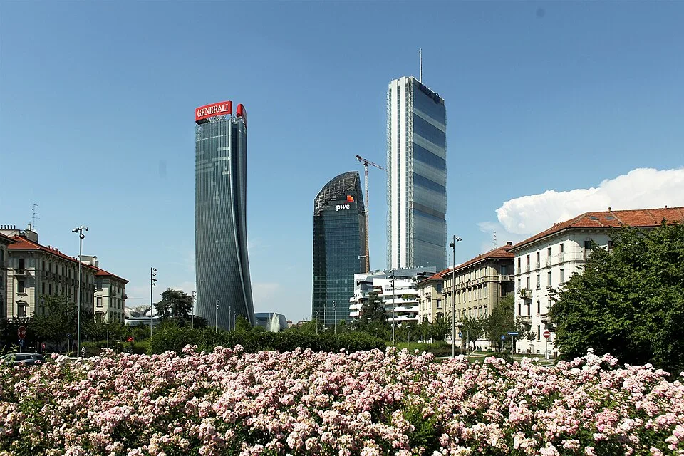 Tre Torri la CityLife Milano: Generali Tower de Hadid, PwC Tower de Libeskind și Allianz Tower de Isozaki