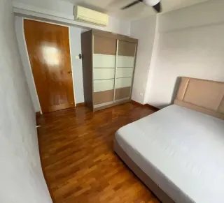 Zimmer in Haus mit ruhigen Mitbewohnern