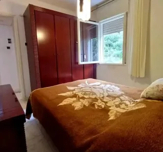 Zimmer mit geräumigem Kleiderschrank