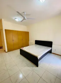 Habitación parcialmente amueblada, Via Arturo Graf