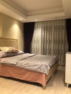 Habitación con armario empotrado