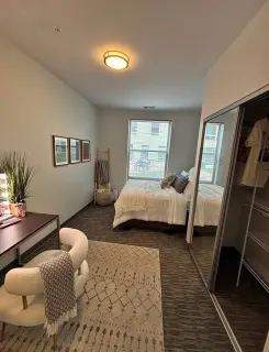 Quarto com armário incluído, Strada Stupca