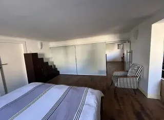 Camera con armadio capiente