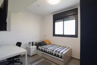 Habitación con vestidor