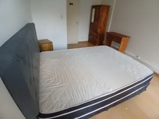 Cameră în apartament renovat, Rua Álvaro Esteves