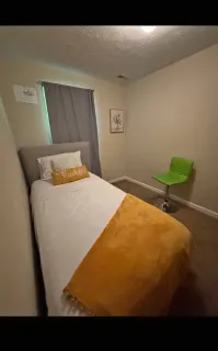 Quarto confortável disponível