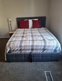 Chambre dans immeuble bien entretenu, Strada 19 Noiembrie
