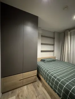 Habitación con armario amplio