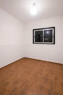 Habitación vacía en piso compartido