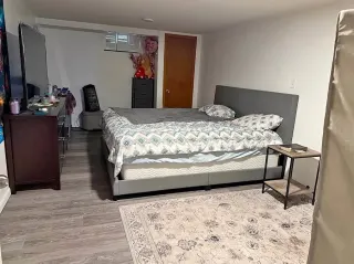 Quarto duplo em apartamento tranquilo