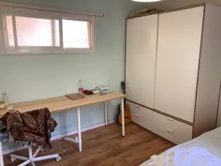Quarto em casa silenciosa