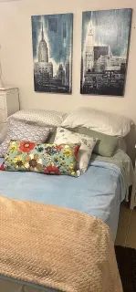Chambre dans immeuble résidentiel, Mooni