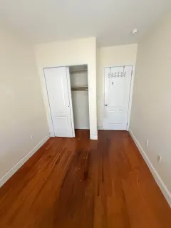 Unfurnished room to personalize