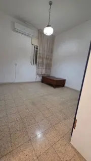 Cameră individuală în apartament partajat