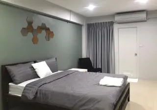 Helles Zimmer im Coliving