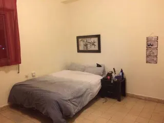 Geräumiges Zimmer, neue Möblierung, Rua Castelo Branco Chaves