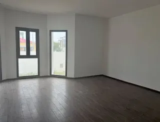 Habitación vacía en casa compartida, Pagano