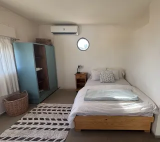 Habitación con cama
