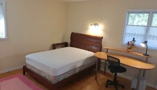 Double room in quiet apartment, Saint Thomas Mead