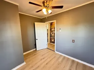 Chambre non meublée, à personnaliser, Strada Zeletin