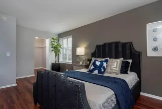 Quarto duplo disponível, Strada Rombului