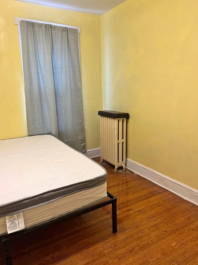 Foto 1 von 1: Zimmer mit Doppelbett in WG